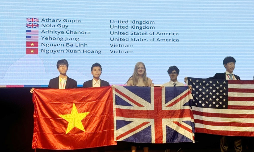 Vietnamese students win medals at 2024 International Olympiad on Astronomy and Astrophysics